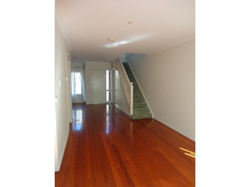 2/142  Derby Street, Pascoe Vale VIC 3044