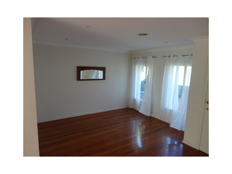 2/142  Derby Street, Pascoe Vale VIC 3044