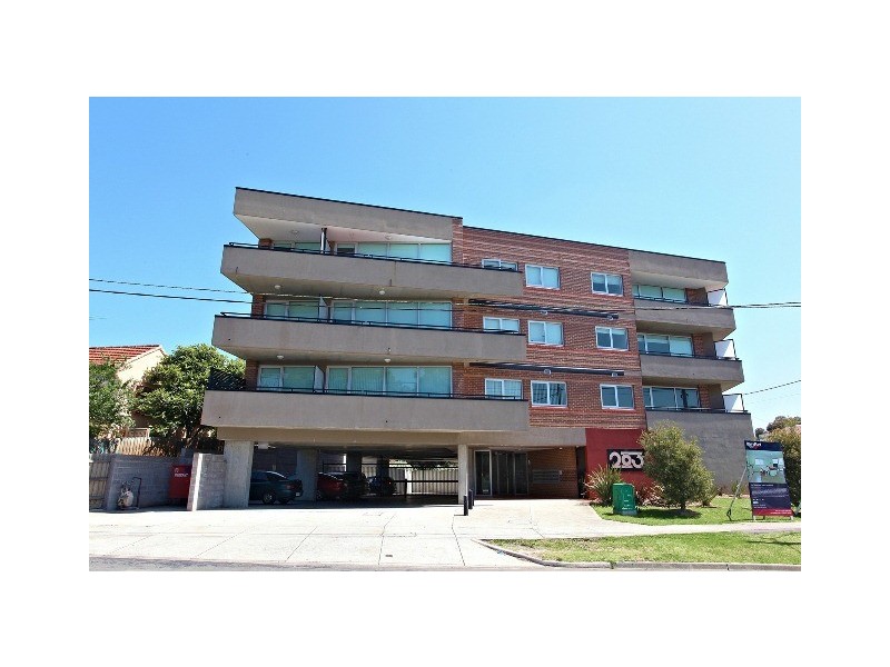 19/203 Nicholson Street, Coburg VIC 3058