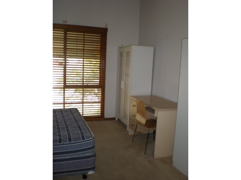 11 Verdun Grove, Reservoir VIC 3073