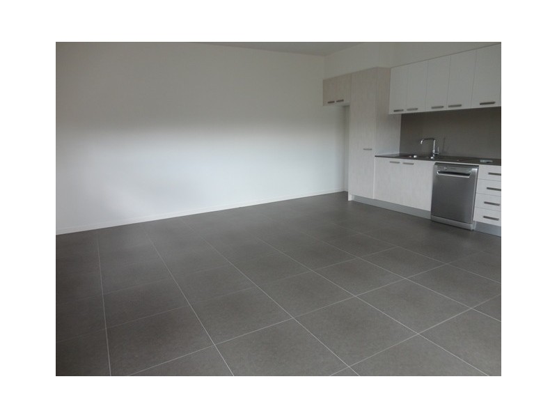 1/110-116 Moore Street, Coburg VIC 3058