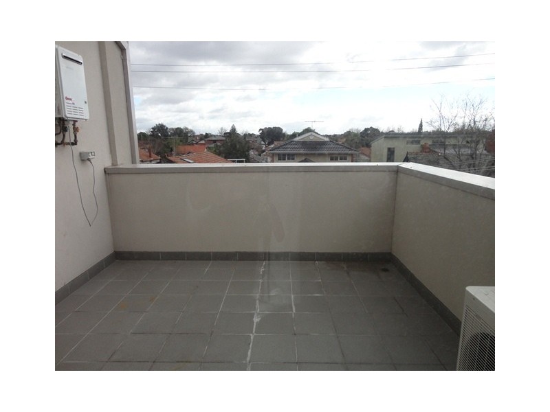 1/110-116 Moore Street, Coburg VIC 3058