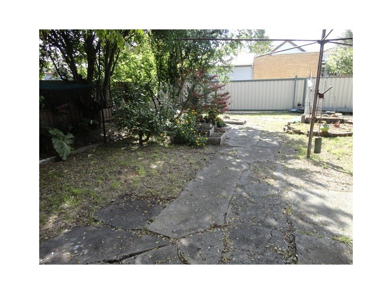 27 Salisbury Street, Coburg VIC 3058