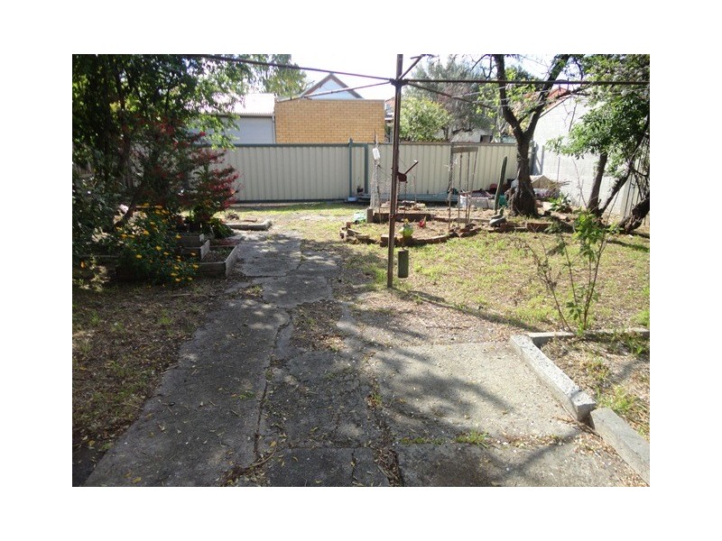 27 Salisbury Street, Coburg VIC 3058