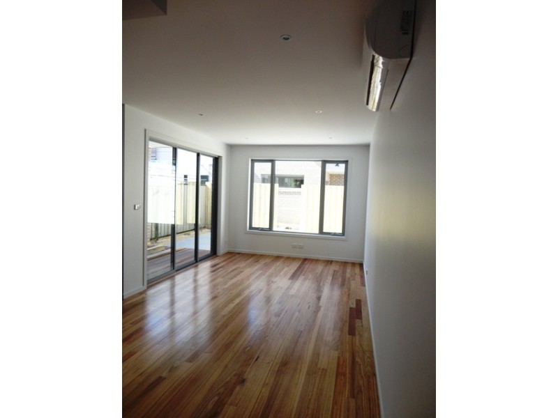 7 The Avenue, Coburg VIC 3058