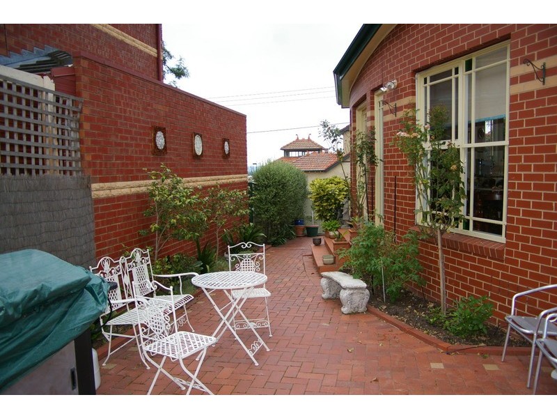 18 Carson Street, Kew VIC 3101