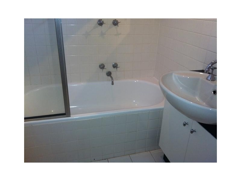 10/76 Heller Street, Brunswick VIC 3056