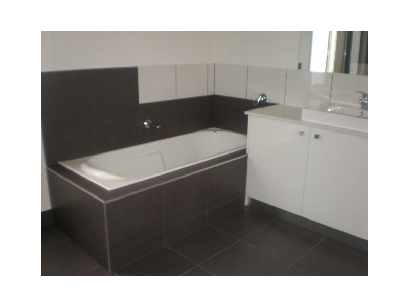 2/20 Beetham Parade, Rosanna VIC 3084