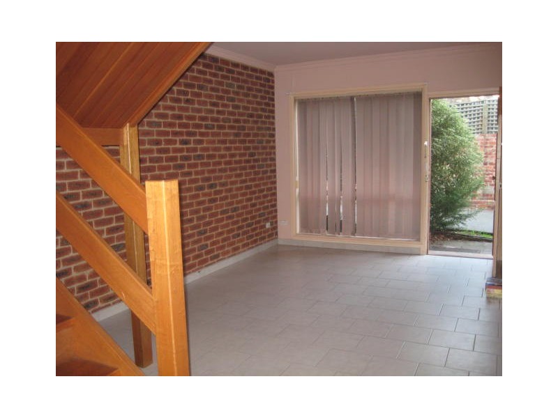 2/139 Weston Street, Brunswick VIC 3056