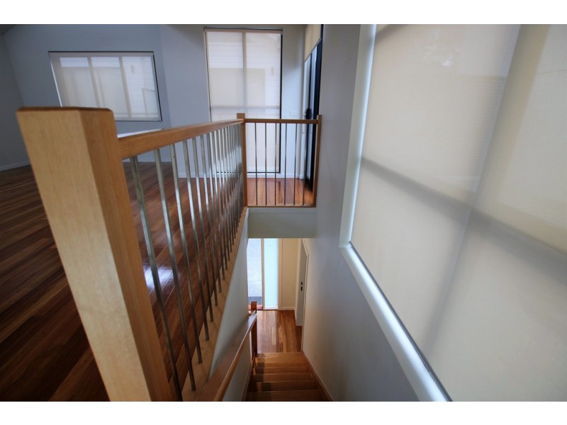 2/1A Teague Avenue, Brunswick VIC 3056