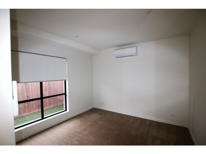 2/1A Teague Avenue, Brunswick VIC 3056