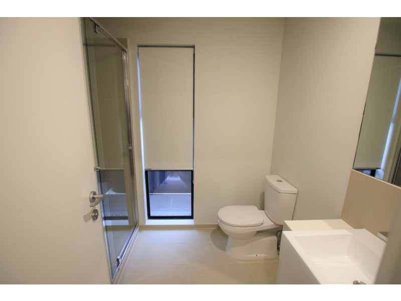 2/1A Teague Avenue, Brunswick VIC 3056