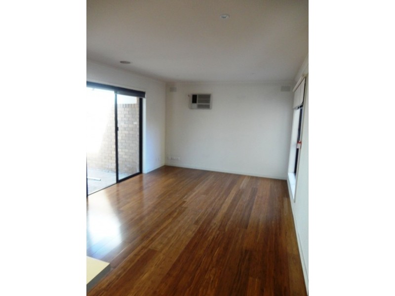 1/7 Furzer Street, Preston VIC 3072