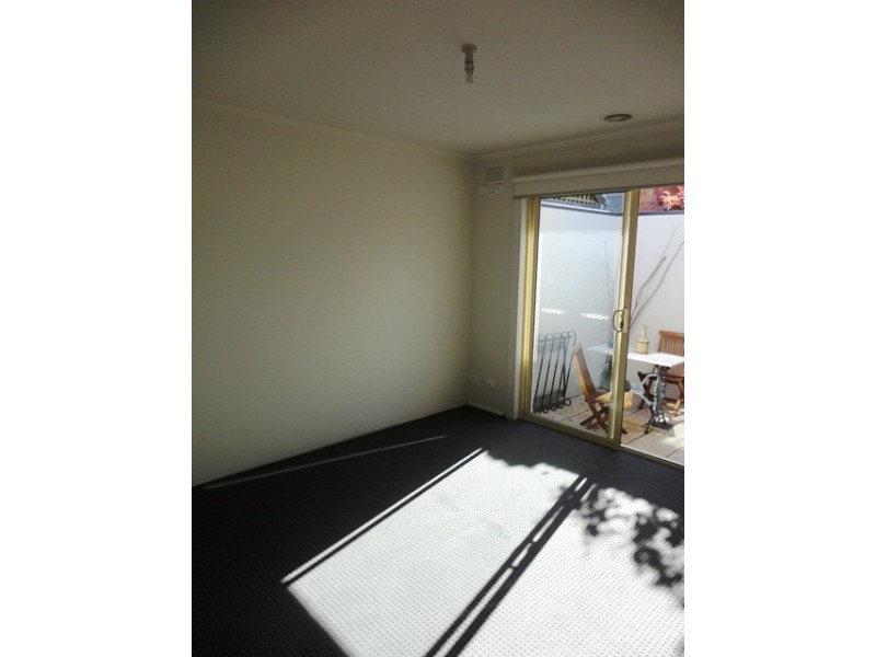 1/7 Furzer Street, Preston VIC 3072