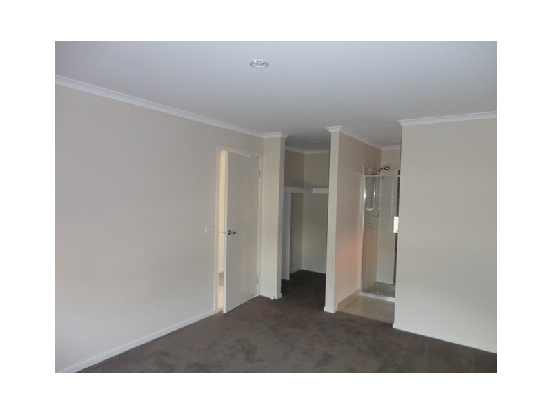 5 Pier Way, Point Cook VIC 3030