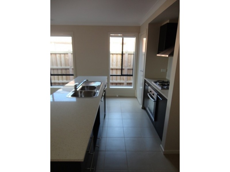 5 Pier Way, Point Cook VIC 3030