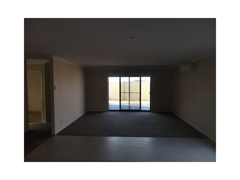 5 Pier Way, Point Cook VIC 3030