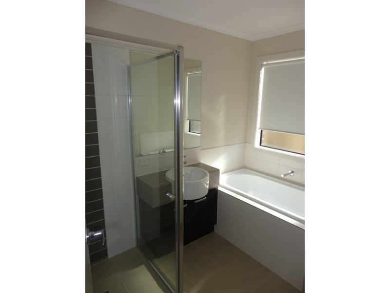 5 Pier Way, Point Cook VIC 3030