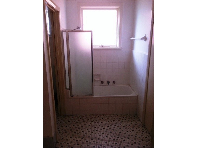 8/17 Hopetoun Avenue, Brunswick West VIC 3055