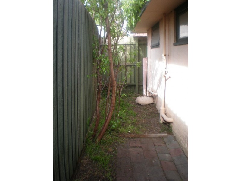 10/104 Tinning Street, Brunswick VIC 3056