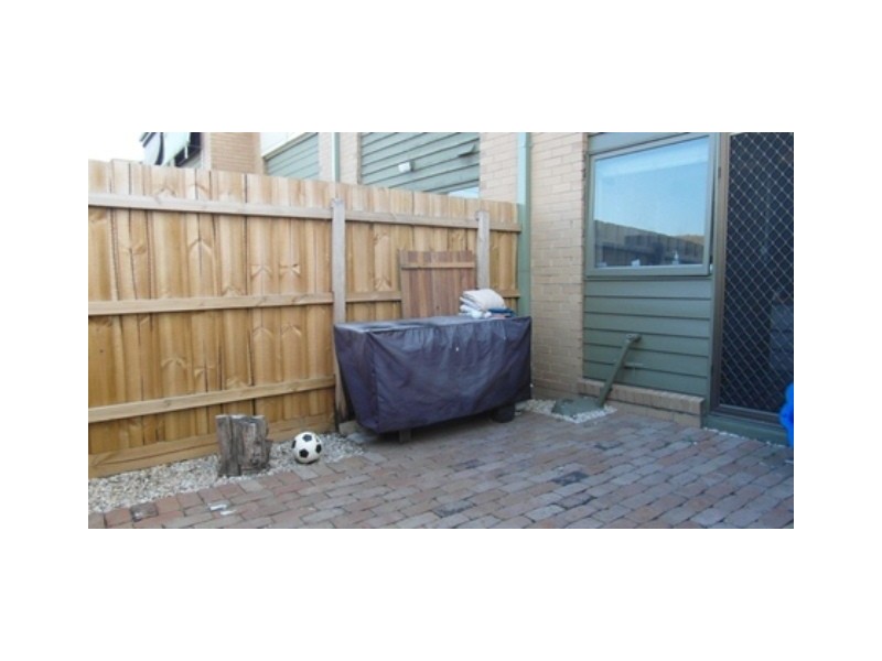 9/516 Moreland Road, Brunswick VIC 3056