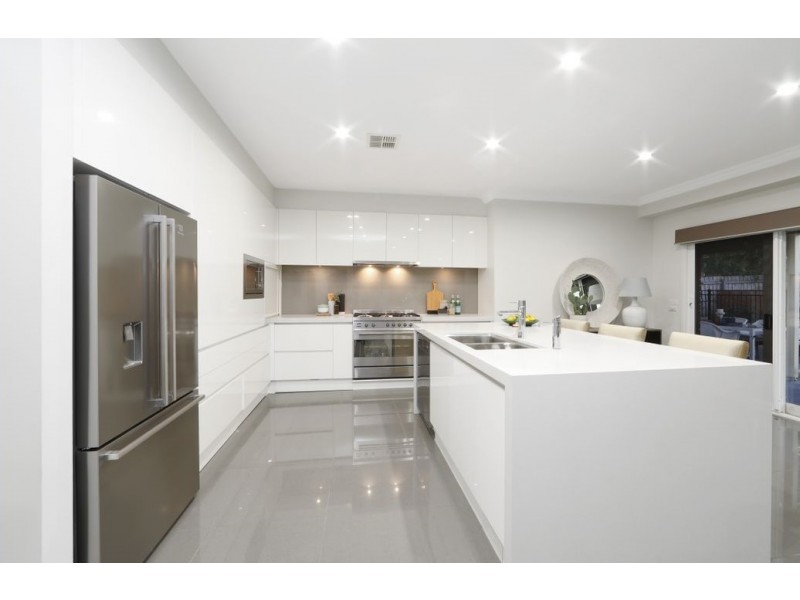 62 Pitfield Crescent, Rowville VIC 3178