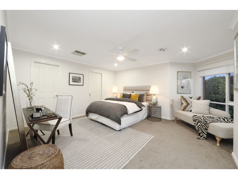 62 Pitfield Crescent, Rowville VIC 3178