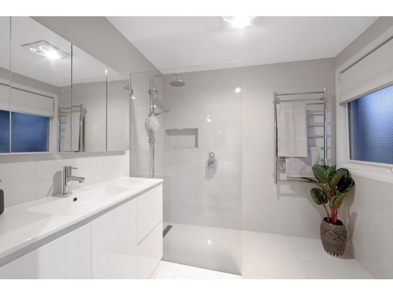 62 Pitfield Crescent, Rowville VIC 3178