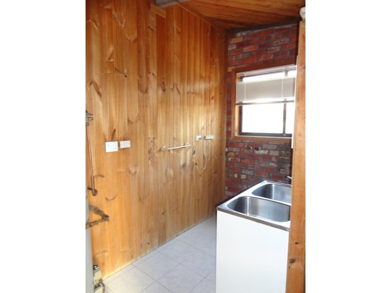 41 Winn Grove, Fawkner VIC 3060