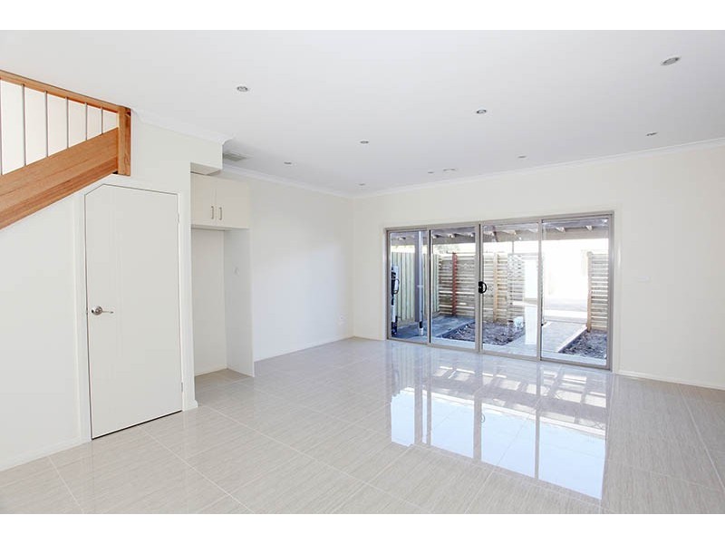 2/228 Cumberland Road, Pascoe Vale VIC 3044