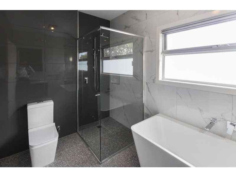 2/52 Warwick Road, Pascoe Vale VIC 3044