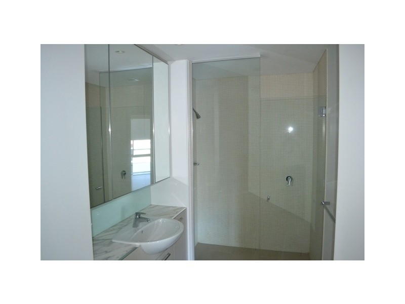 2002/20 Rakaia Way, Docklands VIC 3008