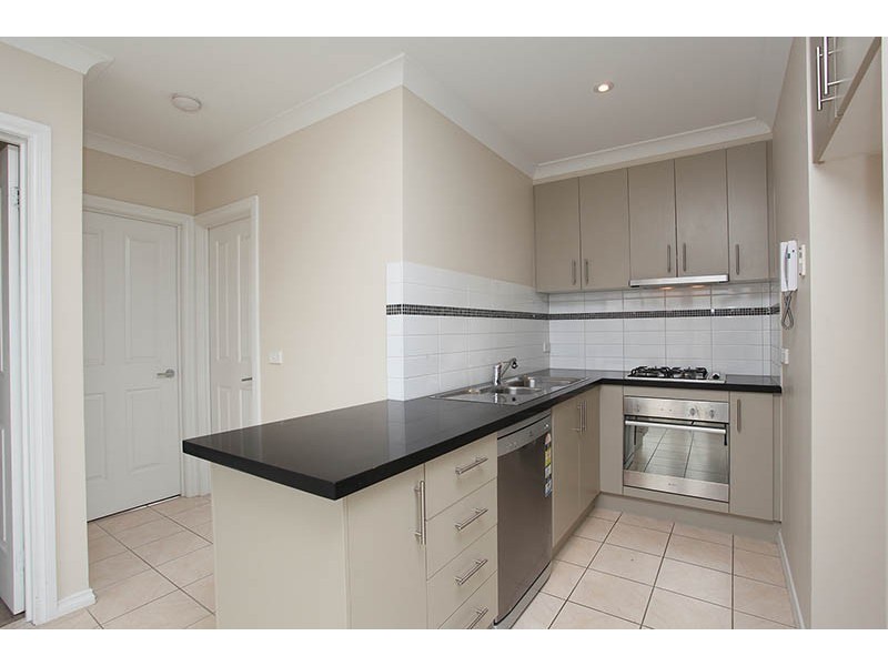 2/40 Holmes Street, Brunswick VIC 3056