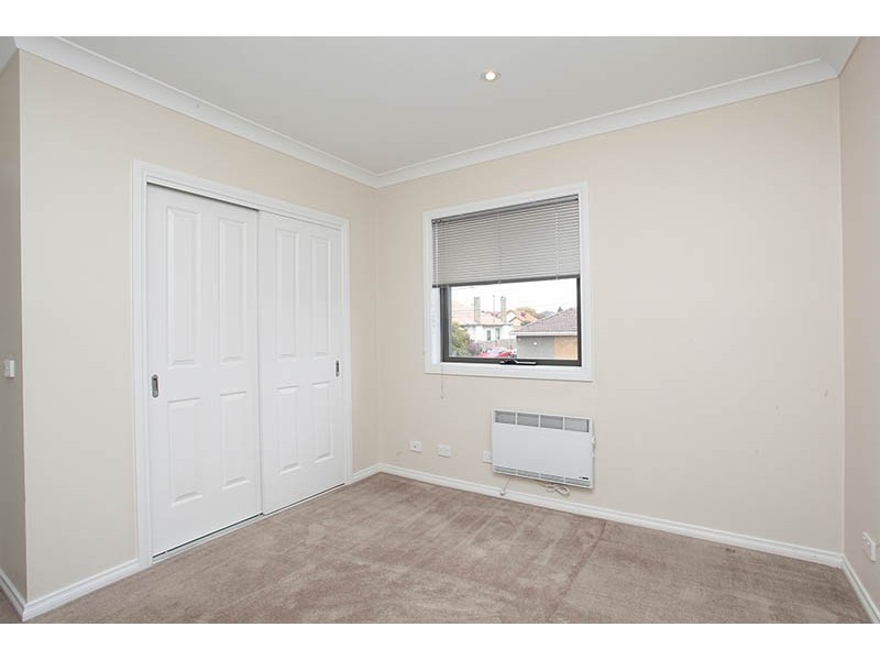 2/40 Holmes Street, Brunswick VIC 3056