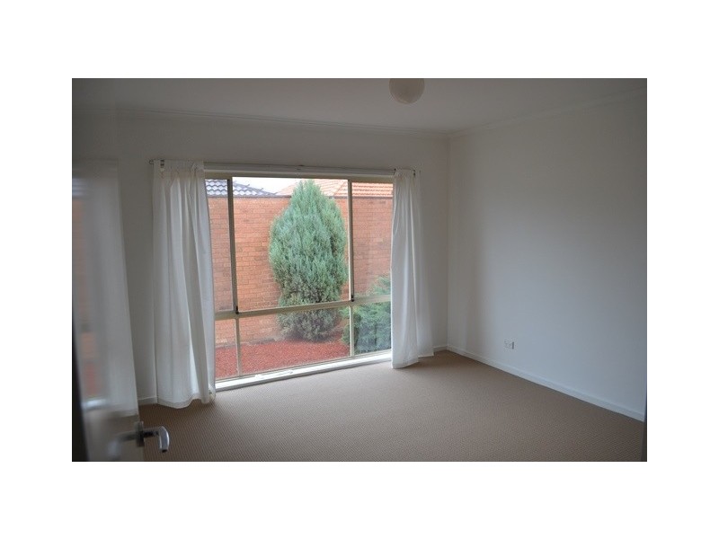 2/206 Wood Street, Preston VIC 3072