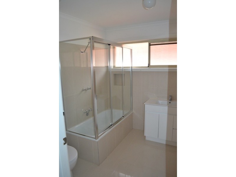 2/206 Wood Street, Preston VIC 3072