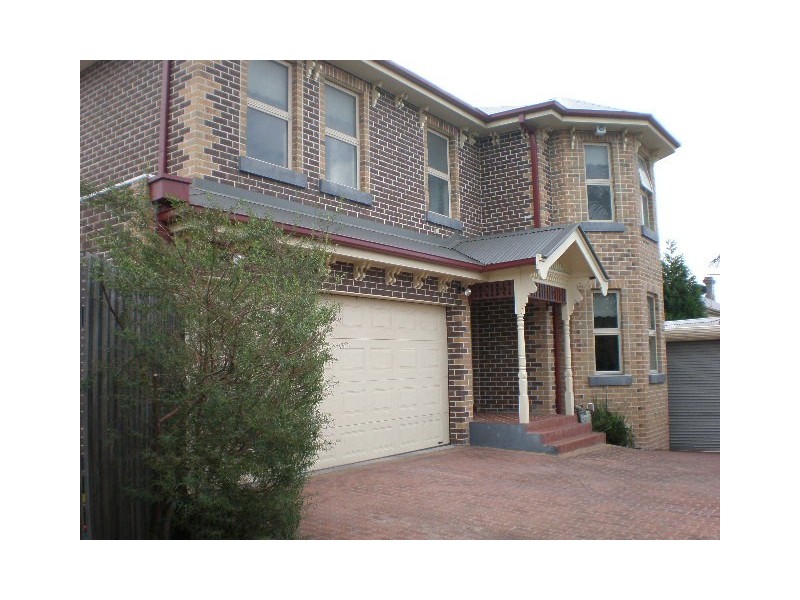 2/296 Bell Street, Coburg VIC 3058