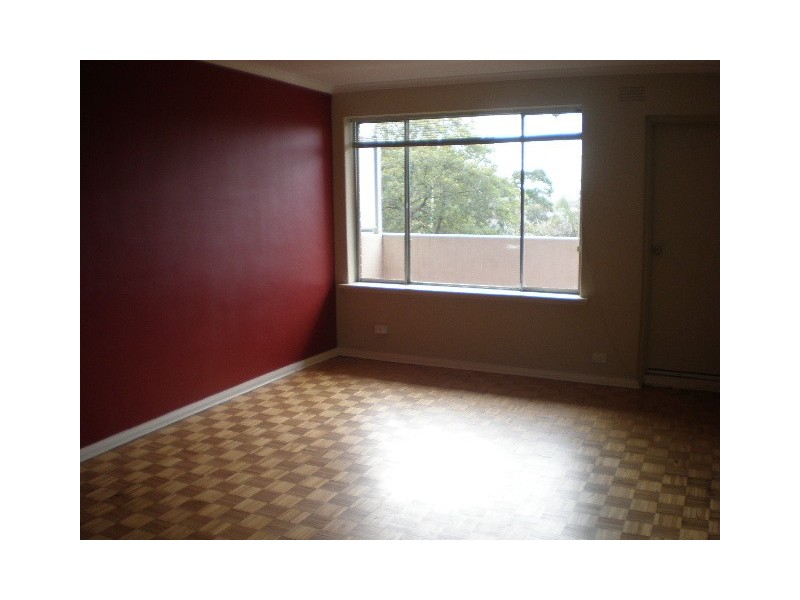 8/11 Nicholson Street, Footscray VIC 3011