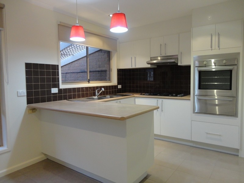 6/6 Shankland Blvd, Meadow Heights VIC 3048