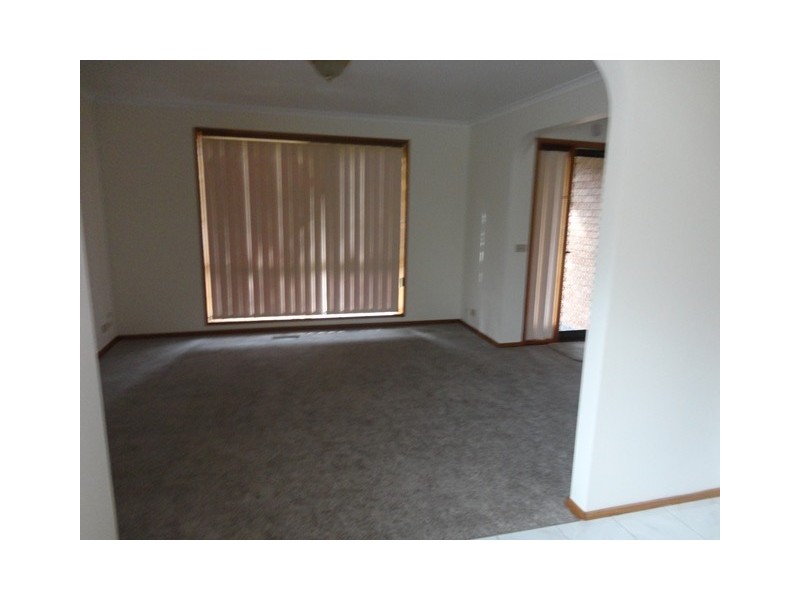 1/31 Nerissa Grove, Oak Park VIC 3046