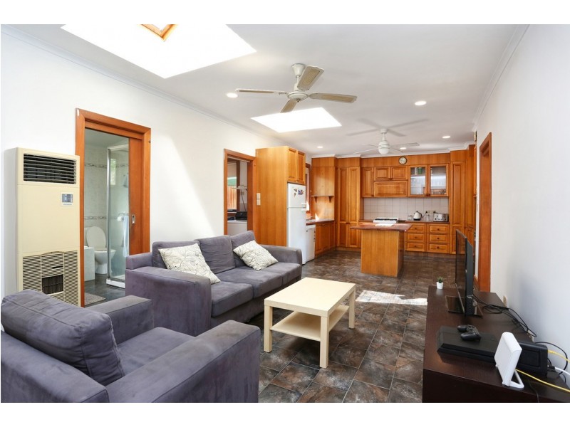 18 Bent Street, Brunswick West VIC 3055