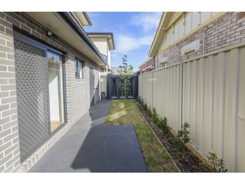 1/13 Rodney Avenue, Coburg VIC 3058