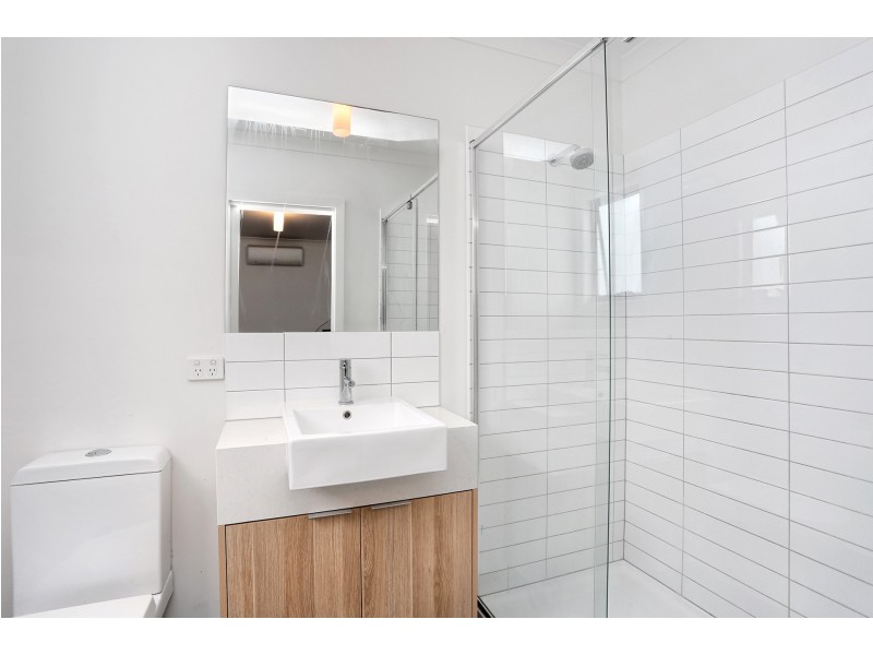 4/274 Ballarat Road, Footscray VIC 3011