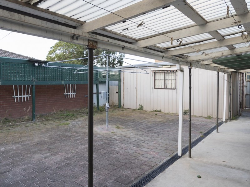 2 Brentwood Avenue, Pascoe Vale South VIC 3044