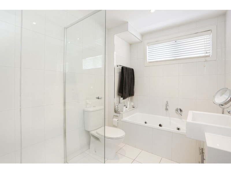 2/1A Sandown Road, Ascot Vale VIC 3032