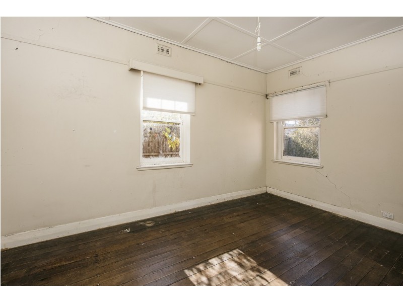 19 Glenora Avenue, Coburg VIC 3058