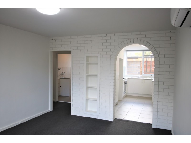 2/19 Lang Street, Carlton North VIC 3054