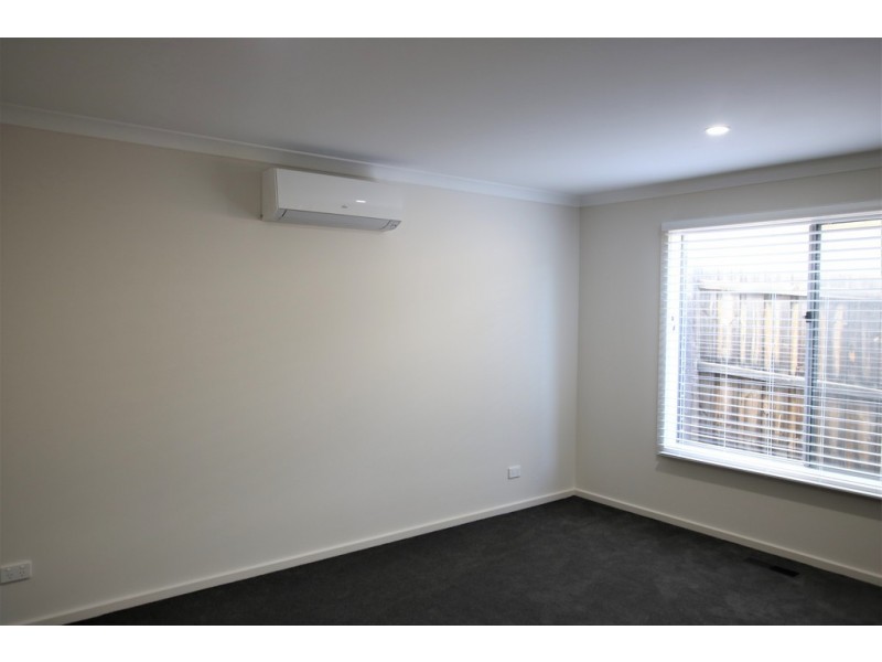 2/7 Golf Road, Rosanna VIC 3084