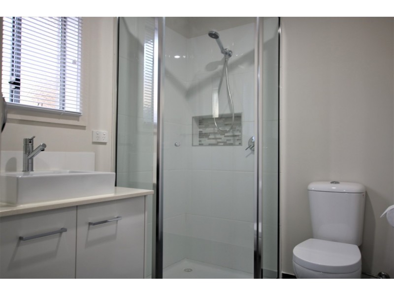 2/7 Golf Road, Rosanna VIC 3084