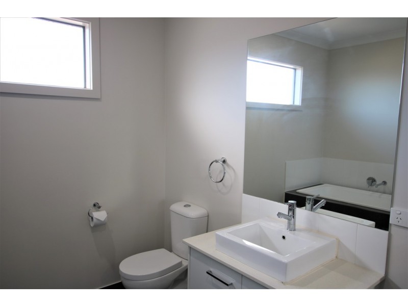 2/7 Golf Road, Rosanna VIC 3084